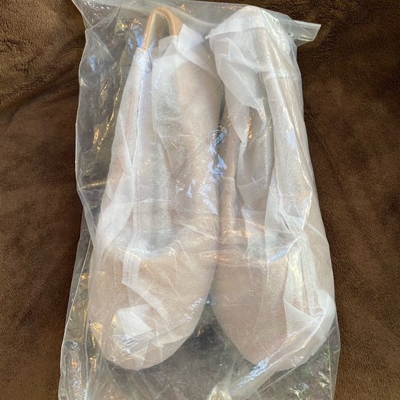 New Tan Flats - Picture 7 of 7